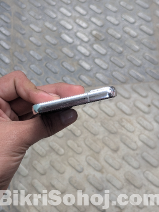 SAMSUNG S22 100% FRESH AND WATERPROOF